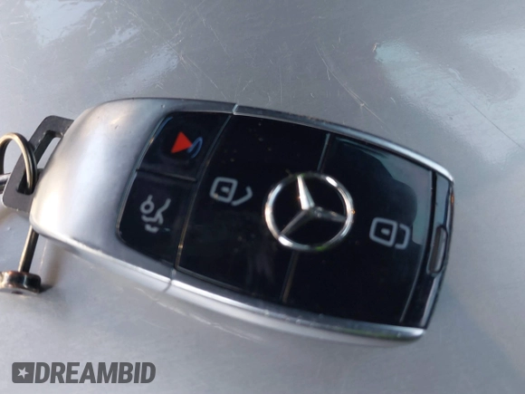 2018 Mercedes-Benz E-Class E 300 with VIN WDDZF4JB0JA293915, listed as a IAAI auction lot 41425810 with 100,232 mi miles. Bid and sale history available at carsss.com. Image 11.