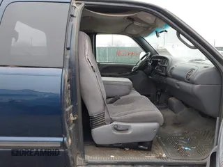 2001 Dodge 1500 with VIN 3B7HF13Y11G768379, listed as a IAAI auction lot 41442201 with 181,199 mi miles and . Bid and sale history available at DreamBid. Image 5.