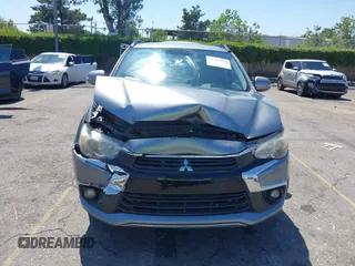 2016 Mitsubishi Outlander SEL z VIN JA4AP4AW5GZ028306, wystawiony jako IAAI lot #42304593 z przebiegiem 138 595 mil mil oraz . Historia ofert i sprzedaży dostępna na DreamBid. Obrazek 12.