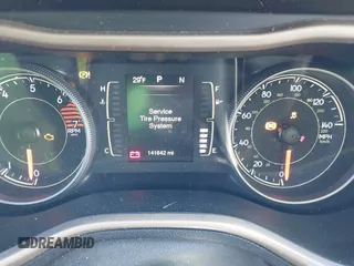 2016 Jeep Cherokee Latitude with VIN 1C4PJMCB8GW162224, listed as a IAAI auction lot 41847908 with 141,642 mi miles and . Bid and sale history available at carsss.com. Image 7.