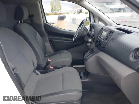 2019 Nissan NV200 S z VIN 3N6CM0KN9KK694173, wystawiony jako IAAI lot #41784695 z przebiegiem 58 867 mil mil oraz . Historia ofert i sprzedaży dostępna na DreamBid. Obrazek 5.