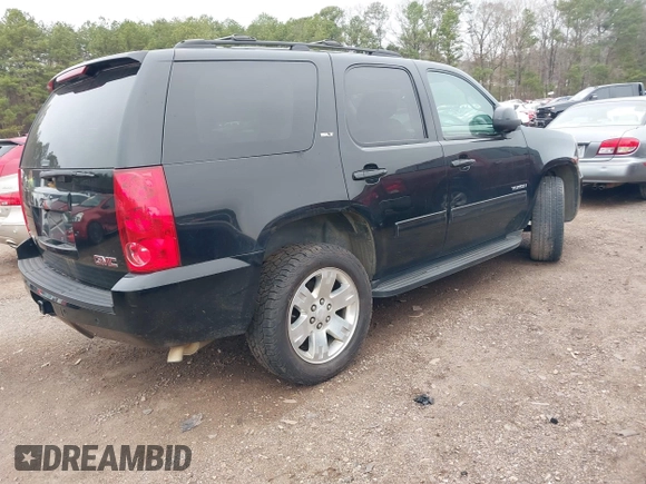 2012 GMC Yukon SLT with VIN 1GKS1CE09CR141878, listed as a IAAI auction lot 41552512 with 204,253 mi miles. Bid and sale history available at carsss.com. Image 4.