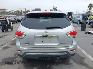 2014 Nissan Pathfinder SL with VIN 5N1AR2MN6EC726507, listed as a IAAI auction lot 42444733 with 136,280 mi miles and . Bid and sale history available at DreamBid. Image 16.