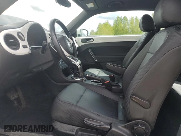 2013 Volkswagen Beetle 2.5L with VIN 3VWJP7AT9DM675704, listed as a Copart auction lot 53384125 with 27,902 mi miles and Salvage Title. Bid and sale history available at DreamBid. Image 7.