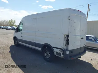 2016 Ford Transit Cargo z VIN 1FTYR2CG7GKB54149, wystawiony jako IAAI lot #41631962 z przebiegiem 151 824 mil mil oraz . Historia ofert i sprzedaży dostępna na DreamBid. Obrazek 3.