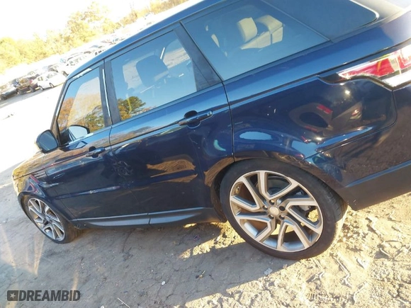 2017 Land Rover Range Rover Sport SE with VIN SALWG2FV8HA680636, listed as a IAAI auction lot 40927991 with 126,539 mi miles. Bid and sale history available at carsss.com. Image 14.