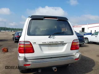 2000 Toyota Land Cruiser z VIN JT3HT05J4Y0084531, wystawiony jako IAAI lot #42381507 z przebiegiem 184 478 mil mil oraz . Historia ofert i sprzedaży dostępna na DreamBid. Obrazek 17.