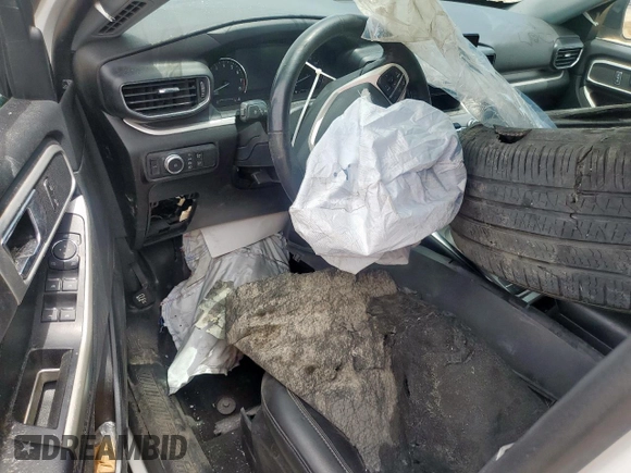 2022 Ford Explorer XLT z VIN 1FMSK7DH9NGA71395, wystawiony jako Copart lot #60721505 z przebiegiem Nie podano mil oraz Szkoda całkowita • Salvage title. Historia ofert i sprzedaży dostępna na DreamBid. Obrazek 8.