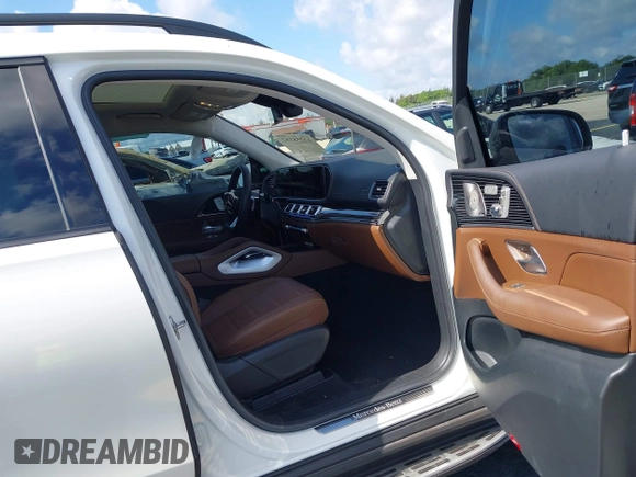 2024 Mercedes-Benz GLS 450 с VIN 4JGFF5KE9RB036748, выставлен на аукционе IAAI как лот 42258182 с пробегом 20 755 миль миль и . История ставок и продаж доступна на DreamBid. Изображение 5.