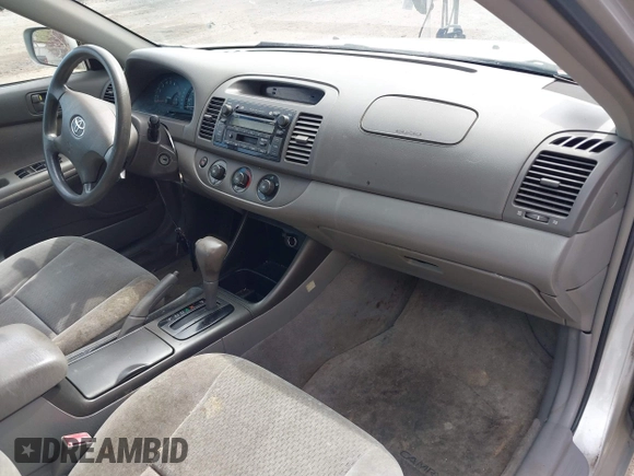 2002 Toyota Camry LE z VIN 4T1BE32K42U029129, wystawiony jako IAAI lot #42190162 z przebiegiem 191 423 mil mil oraz . Historia ofert i sprzedaży dostępna na DreamBid. Obrazek 5.