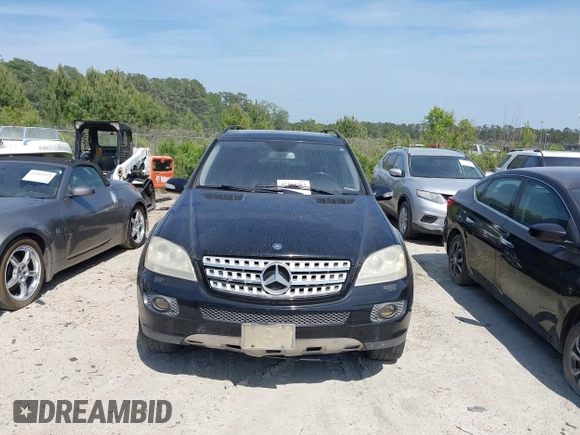 2008 Mercedes-Benz M 350 with VIN 4JGBB86E28A438895, listed as a IAAI auction lot 42181563 with 202,485 mi miles and . Bid and sale history available at DreamBid. Image 12.