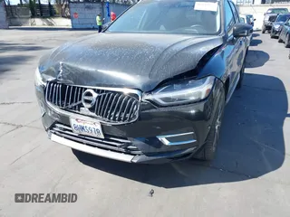 2019 Volvo XC60 Inscription with VIN LYV102RL5KB298774, listed as a IAAI auction lot 41910122 with 86,132 mi miles and . Bid and sale history available at DreamBid. Image 12.