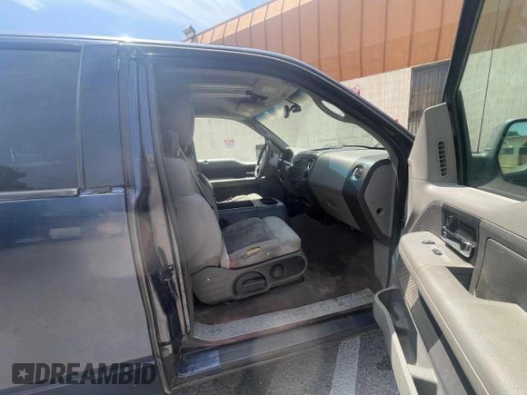 2004 Ford F-150 STX with VIN 1FTRX12W24NA68500, listed as a Copart auction lot 62477115 with 110,239 mi miles and Clean title. Bid and sale history available at DreamBid. Image 5.