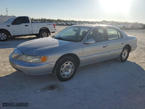 2001 Lincoln Continental with VIN 1LNHM97V01Y667338, listed as a Copart auction lot 82692274 with 126,875 mi miles and Clean Title. Bid and sale history available at carsss.com. Image 1.