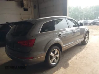 2015 Audi Q7 Premium Plus с VIN WA1LGAFE9FD025864, выставлен на аукционе IAAI как лот 42490868 с пробегом 67 739 миль миль и . История ставок и продаж доступна на DreamBid. Изображение 4.