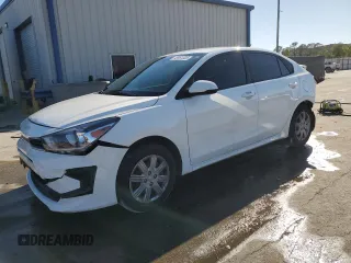 2023 Kia Rio LX z VIN 3KPA24AD1PE551191, wystawiony jako Copart lot #49961005 z przebiegiem 61 139 mil mil oraz Nie do naprawy • Non repairable. Historia ofert i sprzedaży dostępna na DreamBid. Obrazek 1.