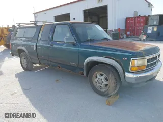 1995 Dodge Dakota with VIN 1B7GL23X3SS134423, listed as a IAAI auction lot 41767788 with 189,517 mi miles. Bid and sale history available at carsss.com. Image 1.