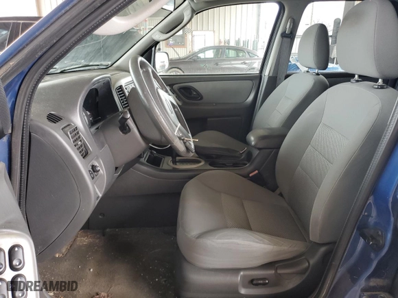 2007 Ford Escape XLT with VIN 1FMYU03177KB52007, listed as a Copart auction lot 51385335 with 123,728 mi miles and Clean Title. Bid and sale history available at carsss.com. Image 7.