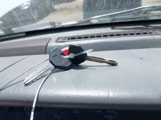 1994 Jeep Grand Cherokee Laredo с VIN 1J4GZ58SXRC104587, выставлен на аукционе IAAI как лот 42498949 с пробегом 385 411 миль миль и . История ставок и продаж доступна на DreamBid. Изображение 11.