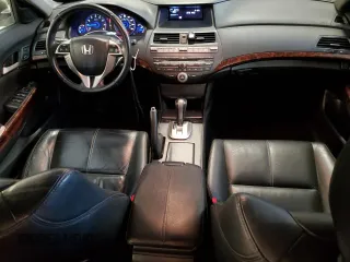 2010 Honda Crosstour EX-L z VIN 5J6TF1H50AL010880, wystawiony jako Copart lot #55805665 z przebiegiem 116 323 mil mil oraz Szkody całkowita. Historia ofert i sprzedaży dostępna na DreamBid. Obrazek 8.