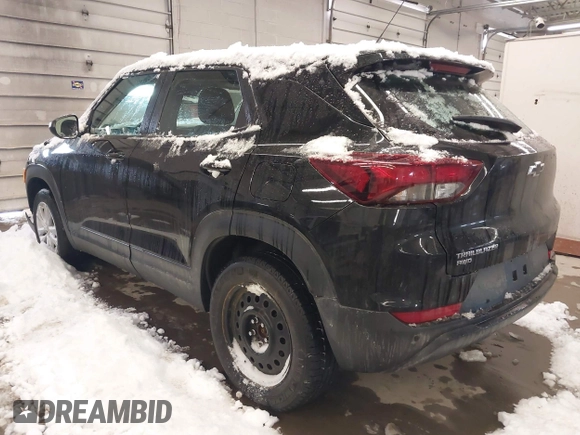 2021 Chevrolet TrailBlazer LS with VIN KL79MNSL7MB085703, listed as a IAAI auction lot 41590450 with 46,894 mi miles. Bid and sale history available at carsss.com. Image 3.