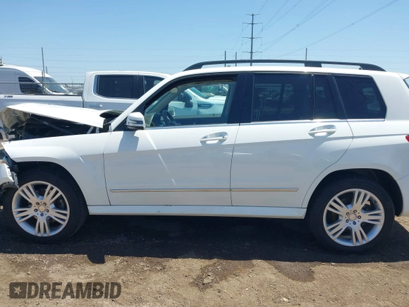 2015 Mercedes-Benz GLK 350 z VIN WDCGG5HB5FG342020, wystawiony jako IAAI lot #42007099 z przebiegiem 128 625 mil mil oraz . Historia ofert i sprzedaży dostępna na DreamBid. Obrazek 15.