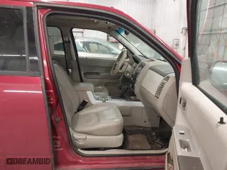 2008 Mercury Mariner Premier with VIN 4M2CU97128KJ30926, listed as a IAAI auction lot 41732129 with 278,000 mi miles. Bid and sale history available at carsss.com. Image 5.