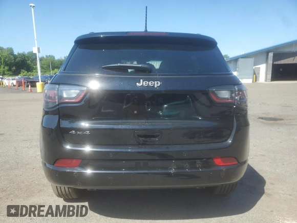 2025 Jeep Compass Limited z VIN 3C4NJDCN8ST517974, wystawiony jako Copart lot #59376325 z przebiegiem 1 606 mil mil oraz Szkoda całkowita • Salvage title. Historia ofert i sprzedaży dostępna na DreamBid. Obrazek 6.