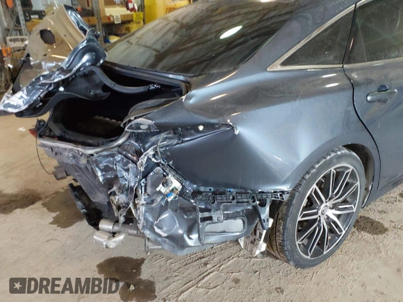 2019 Toyota Avalon XLE with VIN 4T1BZ1FBXKU008160, listed as a IAAI auction lot 41629105 with 116,624 mi miles. Bid and sale history available at carsss.com. Image 6.