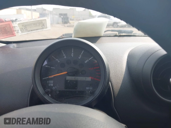 2015 MINI Countryman S with VIN WMWZC5C59FWM18935, listed as a IAAI auction lot 42427878 with 121,410 mi miles and . Bid and sale history available at DreamBid. Image 15.