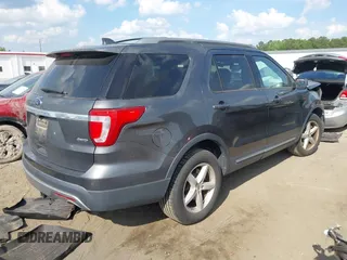 2017 Ford Explorer XLT z VIN 1FM5K8D89HGC44162, wystawiony jako IAAI lot #42158660 z przebiegiem 121 078 mil mil oraz . Historia ofert i sprzedaży dostępna na DreamBid. Obrazek 4.