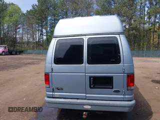 1999 Ford Econoline Passenger XL z VIN 1FMRE112XXHA78677, wystawiony jako IAAI lot #41973782 z przebiegiem 142 051 mil mil oraz . Historia ofert i sprzedaży dostępna na DreamBid. Obrazek 16.