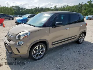 2014 FIAT 500L Trekking with VIN ZFBCFADH5EZ021708, listed as a Copart auction lot 60093615 with 160,414 mi miles and Salvage title. Bid and sale history available at DreamBid. Image 1.