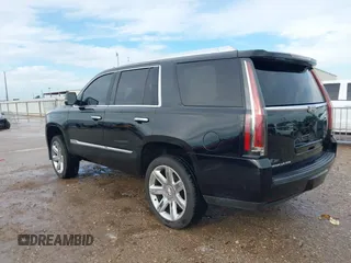 2017 Cadillac Escalade Luxury z VIN 1GYS4BKJ0HR271477, wystawiony jako IAAI lot #42278219 z przebiegiem Nie podano mil oraz . Historia ofert i sprzedaży dostępna na DreamBid. Obrazek 3.