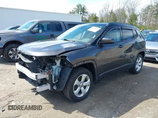 2018 Jeep Compass Latitude z VIN 3C4NJDBB9JT253055, wystawiony jako IAAI lot #42010814 z przebiegiem 83 270 mil mil oraz . Historia ofert i sprzedaży dostępna na DreamBid. Obrazek 2.