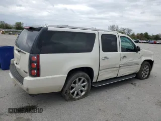 2014 GMC Yukon XL Denali with VIN 1GKS2MEF2ER242190, listed as a Copart auction lot 51598695 with 188,081 mi miles and Salvage Title. Bid and sale history available at carsss.com. Image 3.