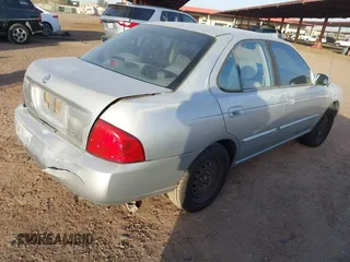 2004 Nissan Sentra S z VIN 3N1CB51DX4L900132, wystawiony jako IAAI lot #41696603 z przebiegiem 323 781 mil mil oraz . Historia ofert i sprzedaży dostępna na DreamBid. Obrazek 4.