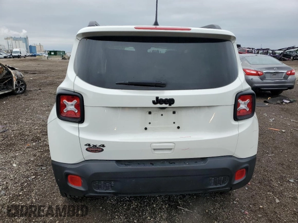 2023 Jeep Renegade Altitude z VIN ZACNJDE16PPP35515, wystawiony jako Copart lot #57641465 z przebiegiem 75 422 mil mil oraz Szkoda całkowita • Salvage title. Historia ofert i sprzedaży dostępna na DreamBid. Obrazek 6.