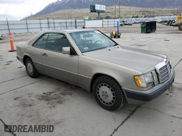 1991 Mercedes-Benz 300 with VIN WDBEA51E8MB388839, listed as a Copart auction lot 51172335 with 155,332 mi miles and Clean Title. Bid and sale history available at DreamBid. Image 4.