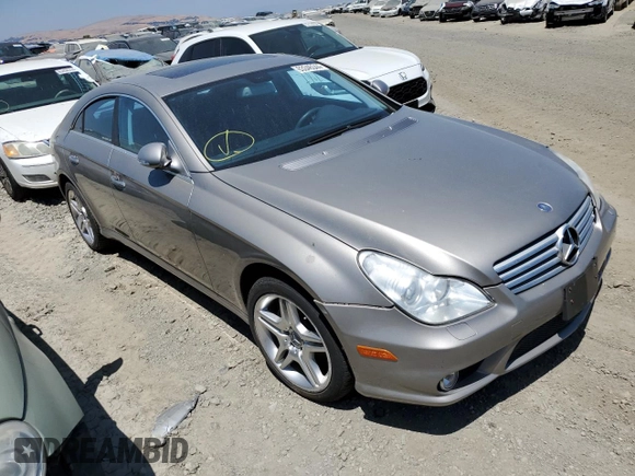 2007 Mercedes-Benz CLS-Class 5.5L with VIN WDDDJ72X97A091152, listed as a Copart auction lot 63346344 with 126,952 mi miles and Salvage Title. Bid and sale history available at carsss.com. Image 4.