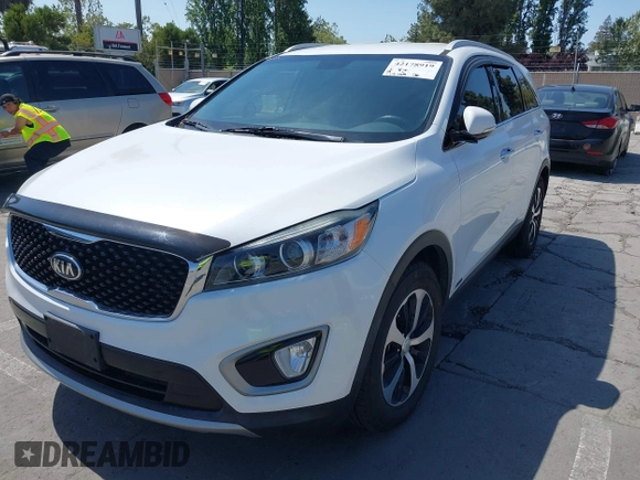 2017 Kia Sorento EX with VIN 5XYPHDA1XHG277668, listed as a IAAI auction lot 42178919 with 118,189 mi miles and . Bid and sale history available at carsss.com. Image 6.