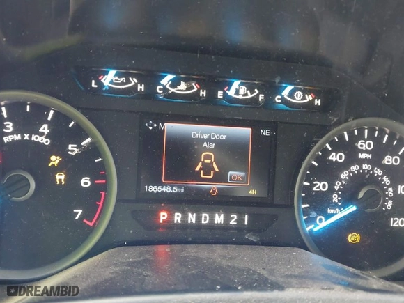 2015 Ford F-150 XLT with VIN 1FTEX1EP4FFC81402, listed as a IAAI auction lot 41352431 with 186,548 mi miles. Bid and sale history available at carsss.com. Image 7.