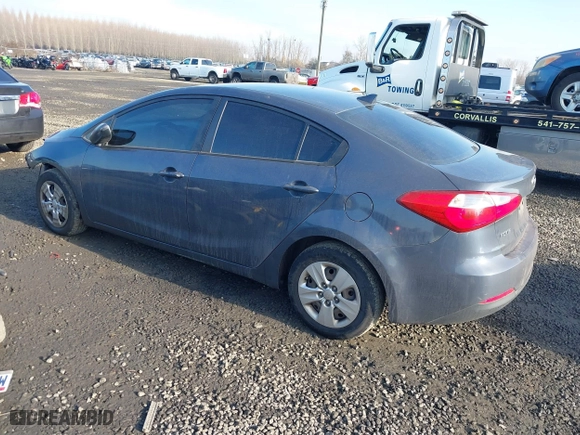2016 Kia Forte LX with VIN KNAFK4A69G5463005, listed as a IAAI auction lot 41423285 with 204,118 mi miles. Bid and sale history available at carsss.com. Image 3.