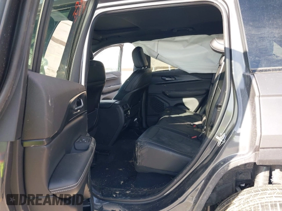 2025 Jeep Grand Cherokee Altitude X with VIN 1C4RJHAGXSC289968, listed as a IAAI auction lot 41918797 with 672 mi miles and . Bid and sale history available at DreamBid. Image 8.