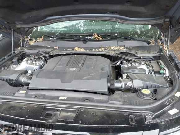 2019 Land Rover Range Rover with VIN SALGS2RE5KA516721, listed as a IAAI auction lot 42081181 with 120,147 mi miles and . Bid and sale history available at DreamBid. Image 10.