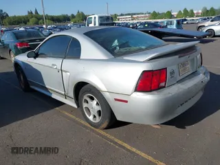 2000 Ford Mustang with VIN 1FAFP4049YF190010, listed as a IAAI auction lot 42087383 with 1 mi miles. Bid and sale history available at carsss.com. Image 3.