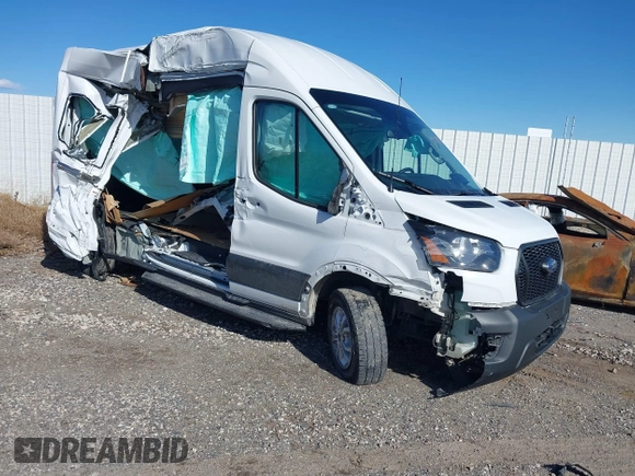 2024 Ford Transit Passenger XL with VIN 1FBAX2X85RKA46890, listed as a IAAI auction lot 41648977 with 20,637 mi miles and . Bid and sale history available at DreamBid. Image 1.