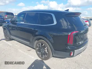 2023 Kia Telluride SX z VIN 5XYP54GC9PG401994, wystawiony jako IAAI lot #40804320 z przebiegiem 21 745 mil mil oraz . Historia ofert i sprzedaży dostępna na DreamBid. Obrazek 3.