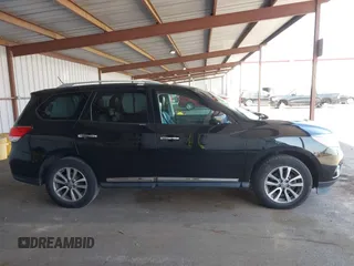2016 Nissan Pathfinder Platinum with VIN 5N1AR2MM4GC632670, listed as a IAAI auction lot 42433320 with 92,686 mi miles and . Bid and sale history available at DreamBid. Image 6.