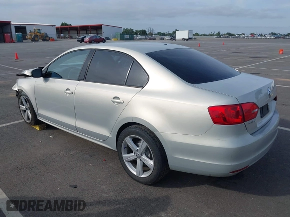 2011 Volkswagen Jetta SE with VIN 3VWDZ7AJ3BM369312, listed as a IAAI auction lot 42044977 with 107,695 mi miles and . Bid and sale history available at DreamBid. Image 3.